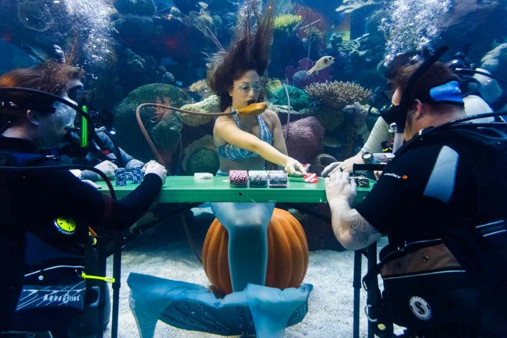 underwater_poker_silverton
